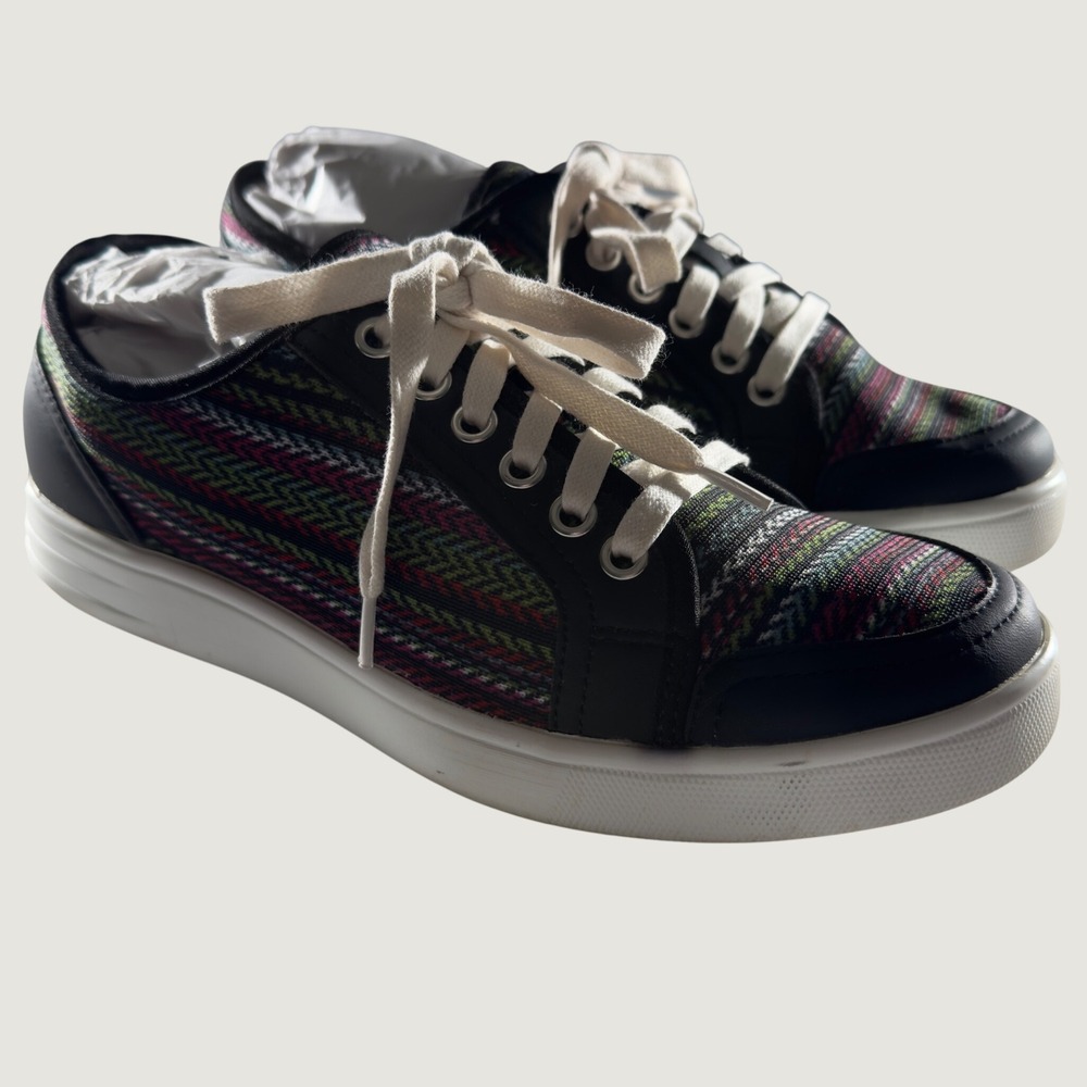 3206 | TRAQ Alegria Qarma Woven Walking Sneakers Black Multi Women 37 7-7.5